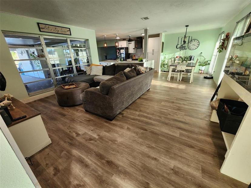 Picture of 258 Beeney Rd Se, Port Charlotte FL 33952