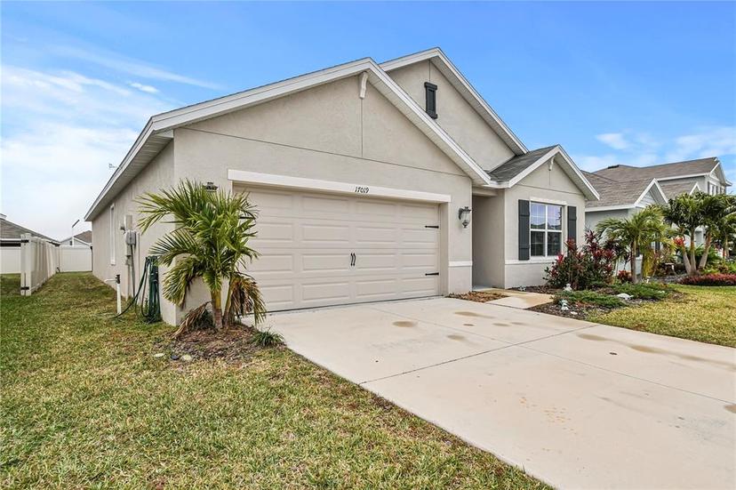 Picture of 17019 Avon Dive Lane, Wimauma FL 33598