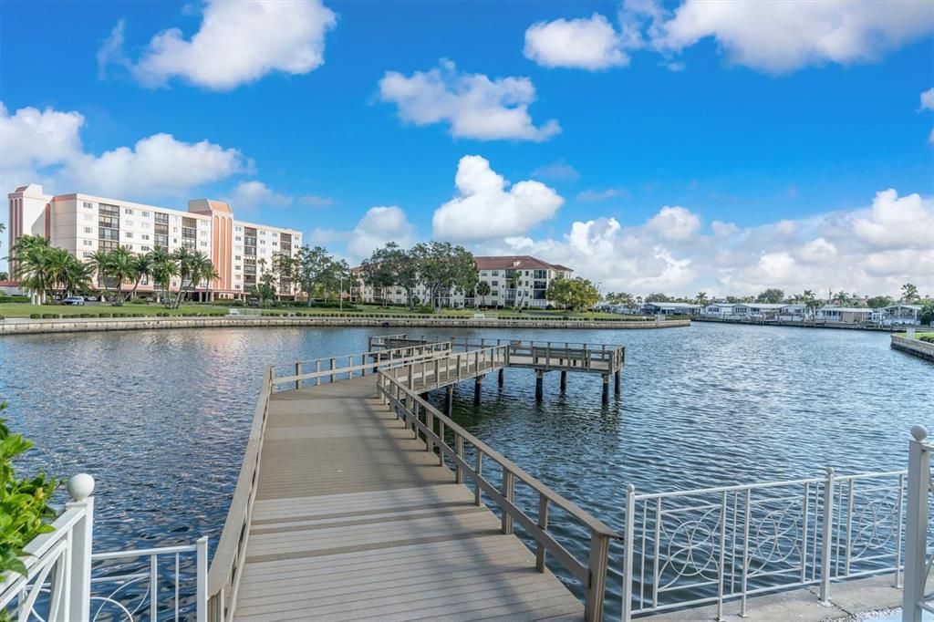 Picture of 19029 Us Highway 19 N Unit 26-304, Clearwater, FL 33764