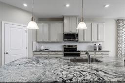 Picture of 1912 Quail Fields Circle, Winter Haven, FL 33884