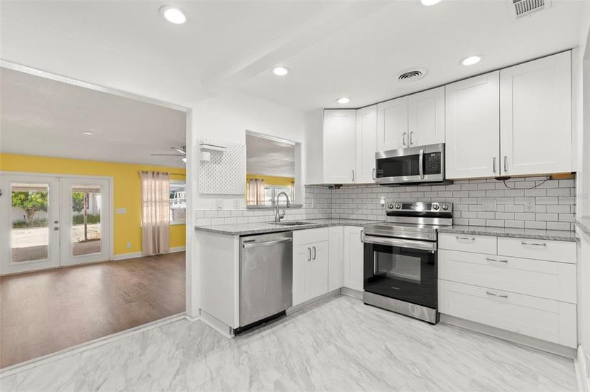 Picture of 1654 50Th Avenue N, St Petersburg FL 33714