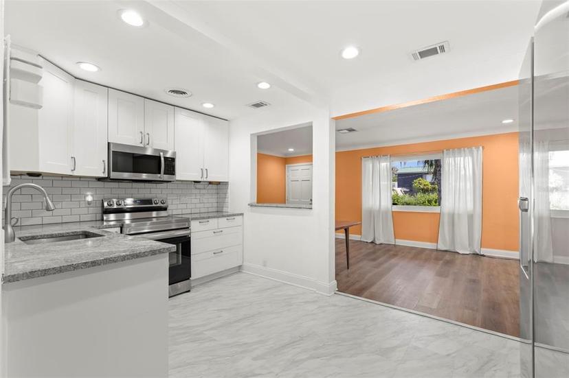 Picture of 1654 50Th Avenue N, St Petersburg FL 33714