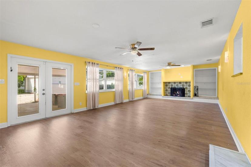 Picture of 1654 50Th Avenue N, St Petersburg FL 33714