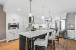 Picture of 920 N Osceola Avenue Unit 604, Clearwater, FL 33755