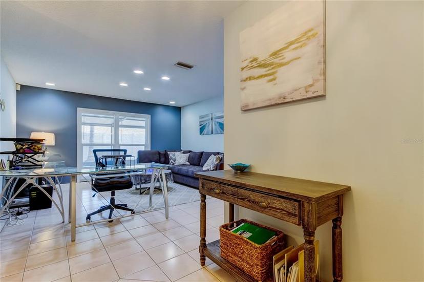 Picture of 16115 Country Crossing Drive, Tampa FL 33624