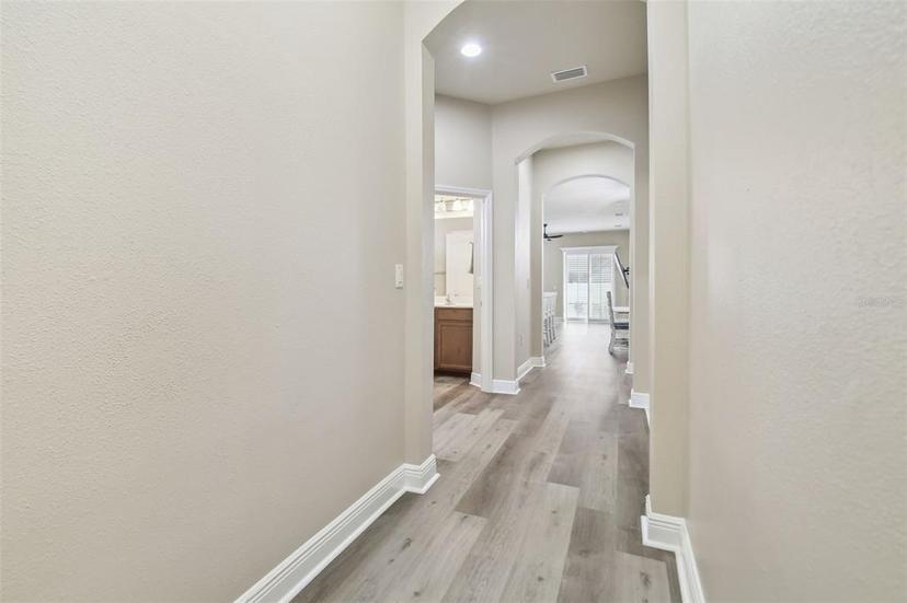 Picture of 7714 S West Shore Boulevard, Tampa FL 33616