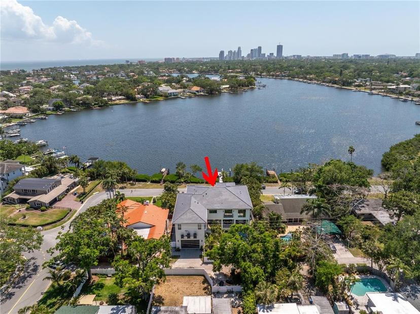 Picture of 337 Coffee Pot Drive Ne, St Petersburg FL 33704