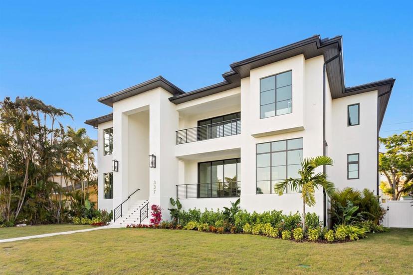 Picture of 337 Coffee Pot Drive Ne, St Petersburg FL 33704