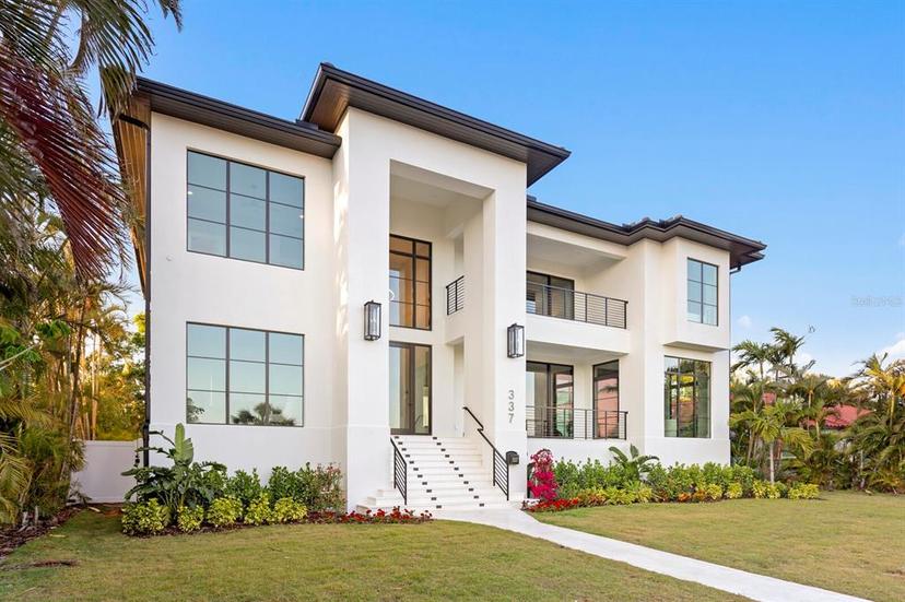 Picture of 337 Coffee Pot Drive Ne, St Petersburg FL 33704