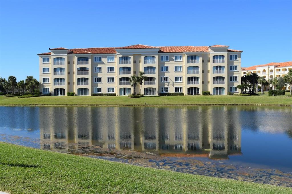 Picture of 37 E Harbour Isle Drive E Unit 206, Fort Pierce, FL 34949