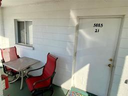 Picture of 5885 17Th Street W Unit B21, Bradenton, FL 34207