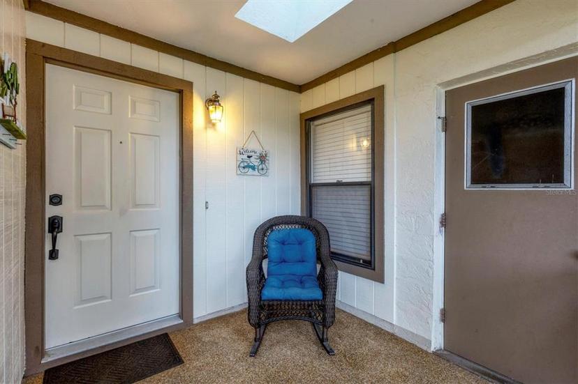 Picture of 365 Oak Hill Way Unit 32, Sarasota FL 34232