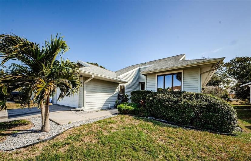Picture of 1003 Lake Avoca Drive, Tarpon Springs FL 34689