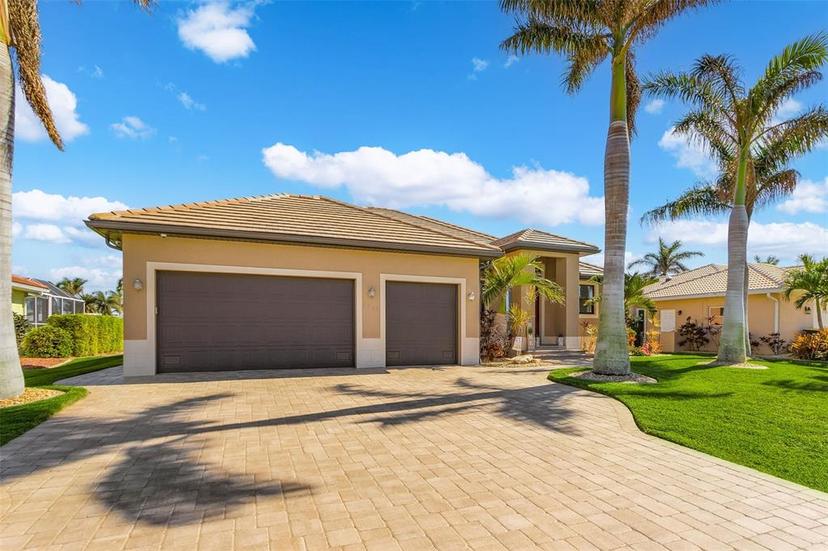 Picture of 1002 Messina Drive, Punta Gorda FL 33950