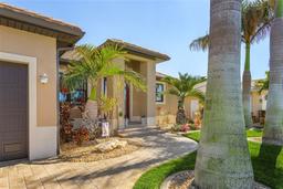 Picture of 1002 Messina Drive, Punta Gorda, FL 33950