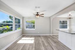 Picture of 2353 Grove Street S, St Petersburg, FL 33705