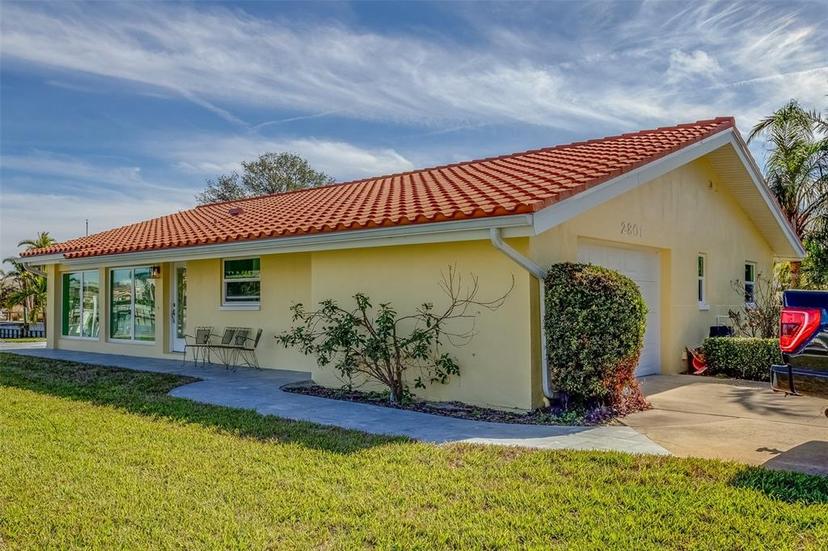 Picture of 2801 Hibiscus Drive W, Belleair Beach FL 33786