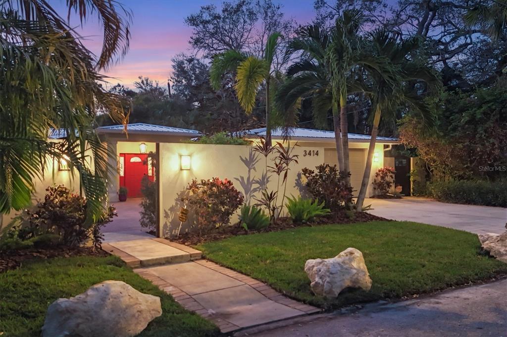 Picture of 3414 Old Oak Drive, Sarasota, FL 34239