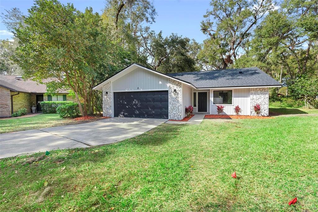 Picture of 2 Rollingwood Trail, Deland, FL 32724