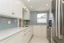 Picture of 244 Saint Augustine Avenue Unit 107, Venice, FL 34285