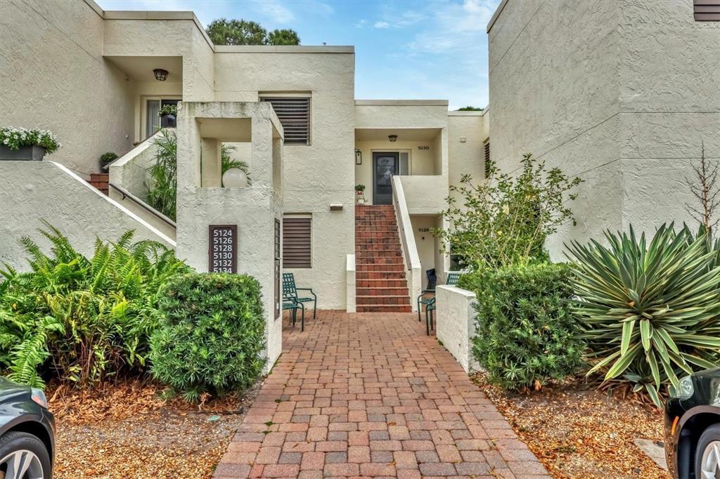 Picture of 5128 Marsh Field Lane Unit 129, Sarasota, FL 34235