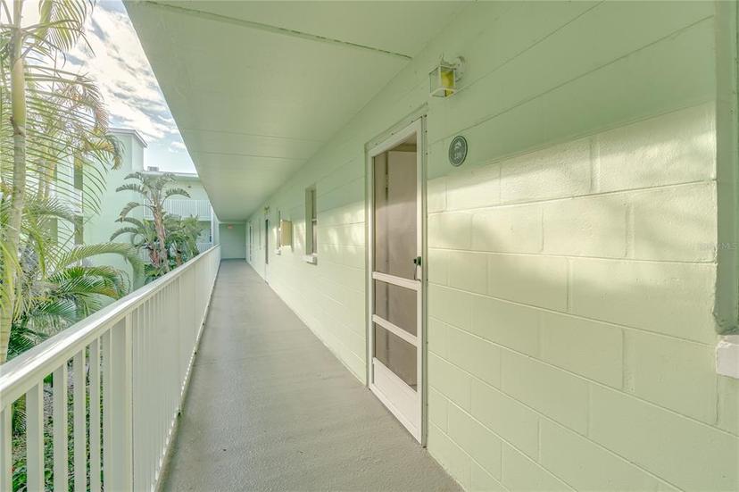 Picture of 464 N Paula Drive Unit 220, Dunedin FL 34698