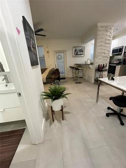 Picture of 860 N Orange Avenue Unit 163, Orlando, FL 32801