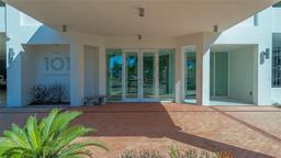 Picture of 101 S Gulfstream Avenue Unit 8G, Sarasota, FL 34236