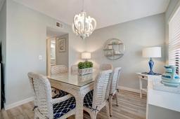 Picture of 435 30Th Avenue W Unit D309, Bradenton, FL 34205