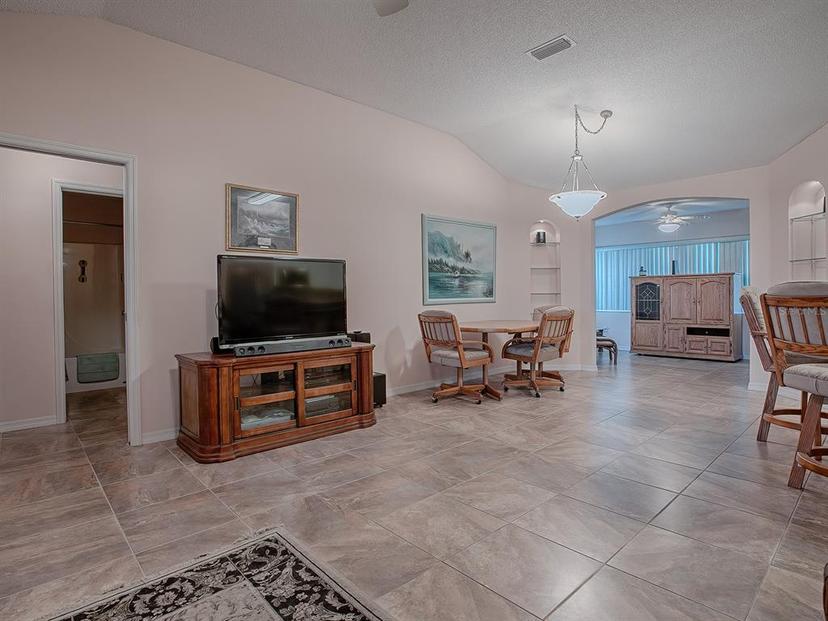 Picture of 1218 Augustine Drive, The Villages FL 32159