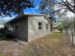 Picture of 1140 NE 25Th Terrace, Gainesville, FL 32641