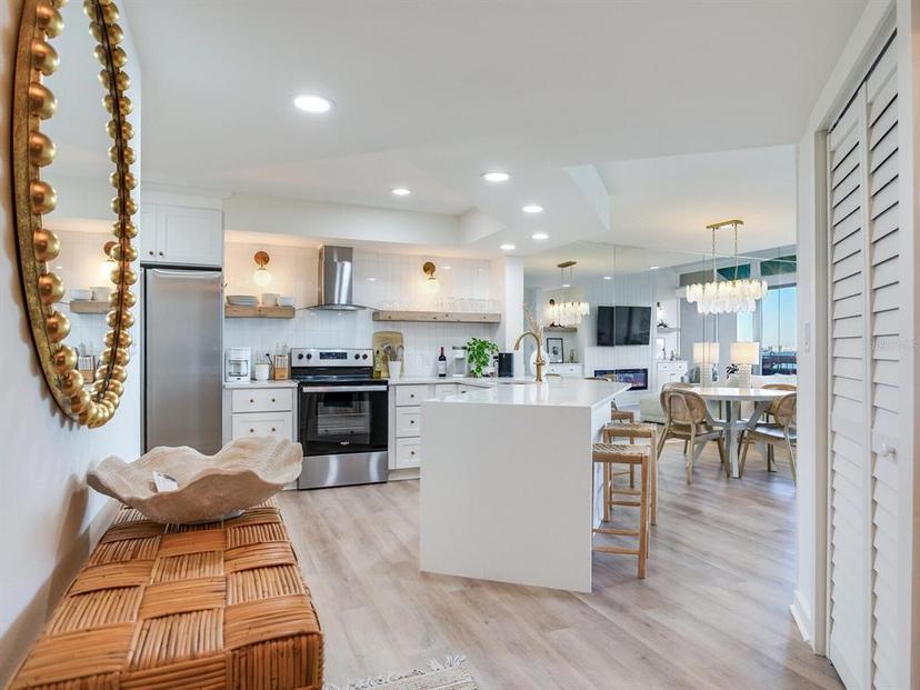 Picture of 5155 Isla Key Boulevard S Unit 402, St Petersburg FL 33715
