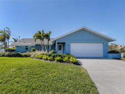 Picture of 900 Osprey Street, Venice, FL 34285