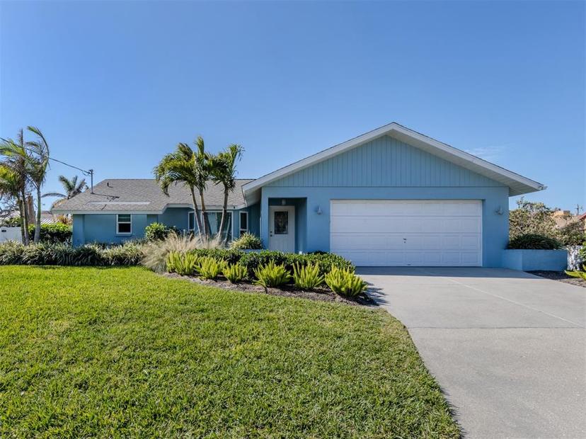 Picture of 900 Osprey Street, Venice FL 34285