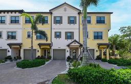 Picture of 5560 Cannes Circle Unit 3-106, Sarasota, FL 34231