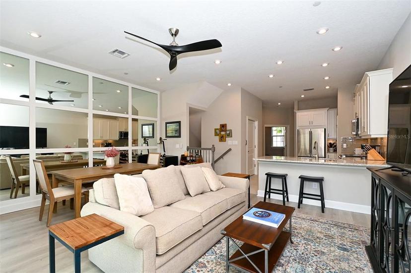 Picture of 5560 Cannes Circle Unit 3-106, Sarasota FL 34231