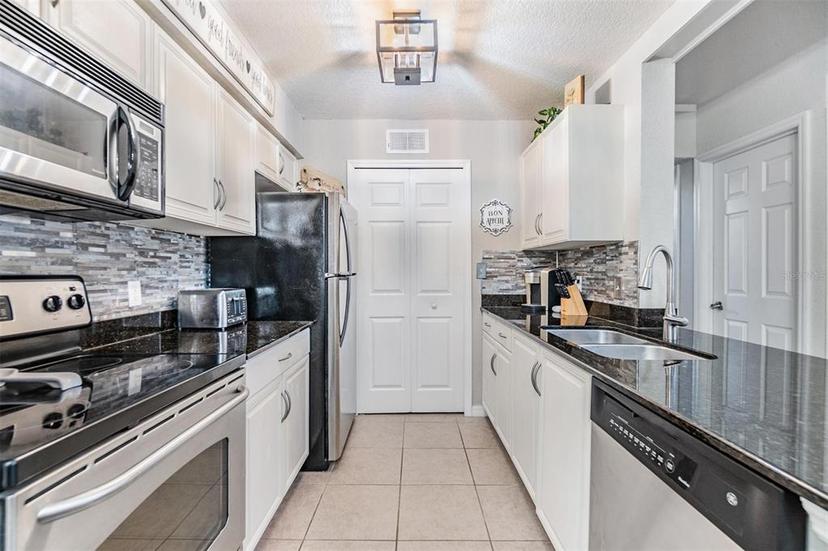 Picture of 3270 Haviland Court Unit 304, Palm Harbor FL 34684
