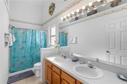 Picture of 1010 Clear Creek Circle, Clermont, FL 34714