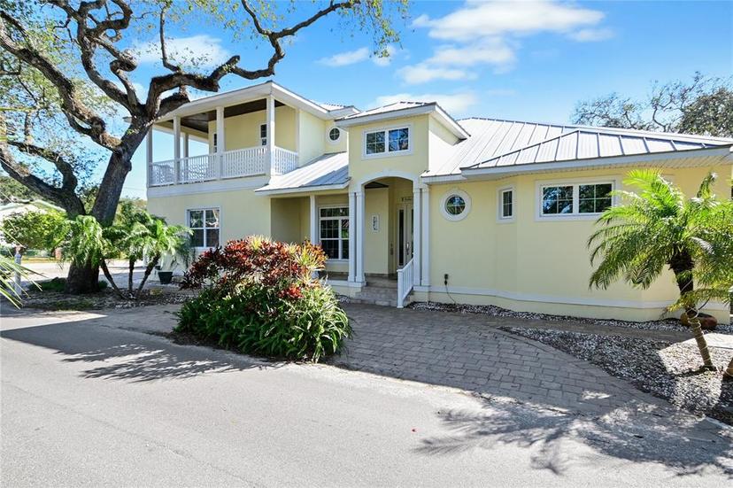 Picture of 221 Columbus Avenue, New Smyrna Beach FL 32169