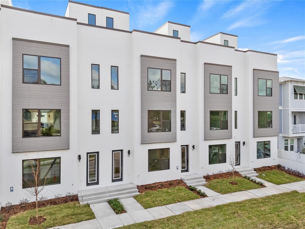 Picture of 2506 W Cleveland Street Unit 18, Tampa, FL 33609