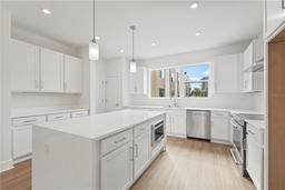 Picture of 2506 W Cleveland Street Unit 18, Tampa, FL 33609