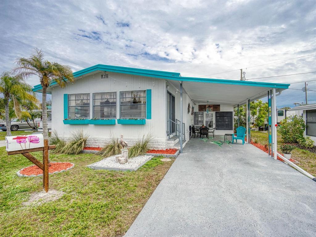Picture of 16940 Us Highway 19 N Unit 423, Clearwater, FL 33764