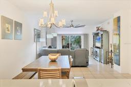 Picture of 1188 N Tamiami Trail Unit 203, Sarasota, FL 34236