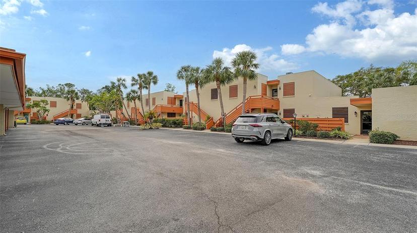 Picture of 153 Wild Palm Drive Unit 153, Bradenton FL 34210