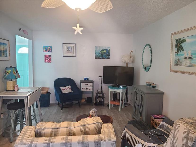 Picture of 1279 Dinnerbell Lane E, Dunedin FL 34698