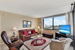 Picture of 6365 Bahia Del Mar Boulevard Unit 604, St Petersburg, FL 33715