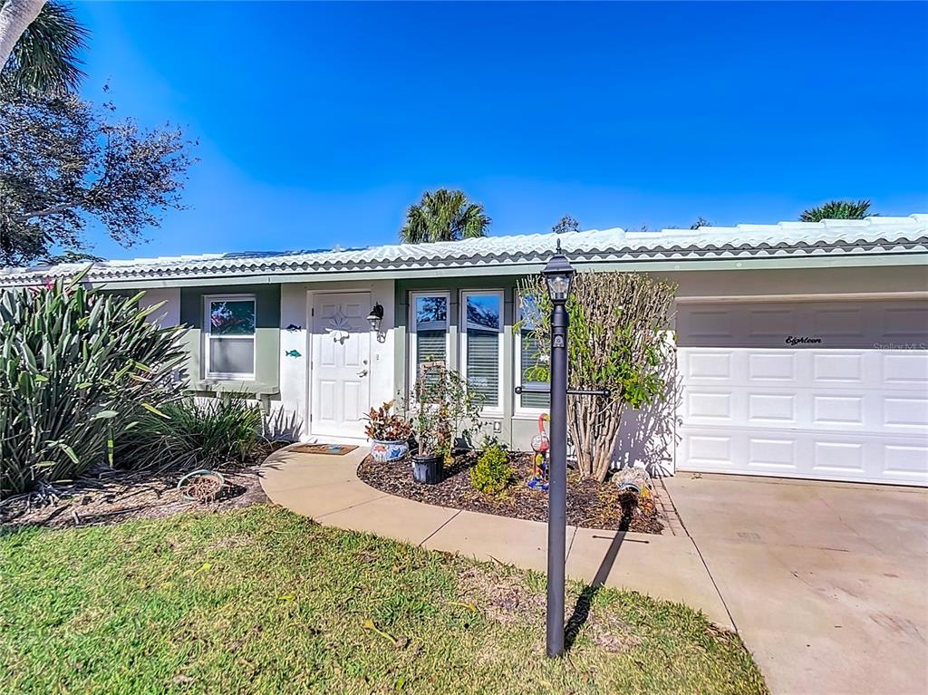 Picture of 18 Oakwood Drive N Unit 18, Englewood, FL 34223