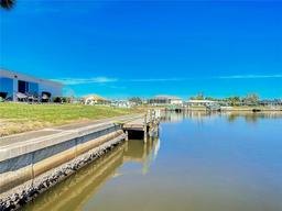 Picture of 18 Oakwood Drive N Unit 18, Englewood, FL 34223