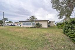 Picture of 6055 Grand Oaks Drive Se, Winter Haven, FL 33884