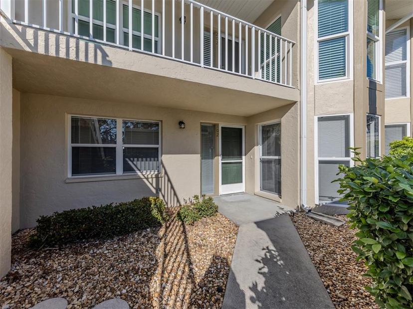 Picture of 801 Waterside Drive Unit 102, Venice FL 34285